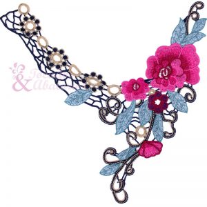 Cuello asimétrico bordado