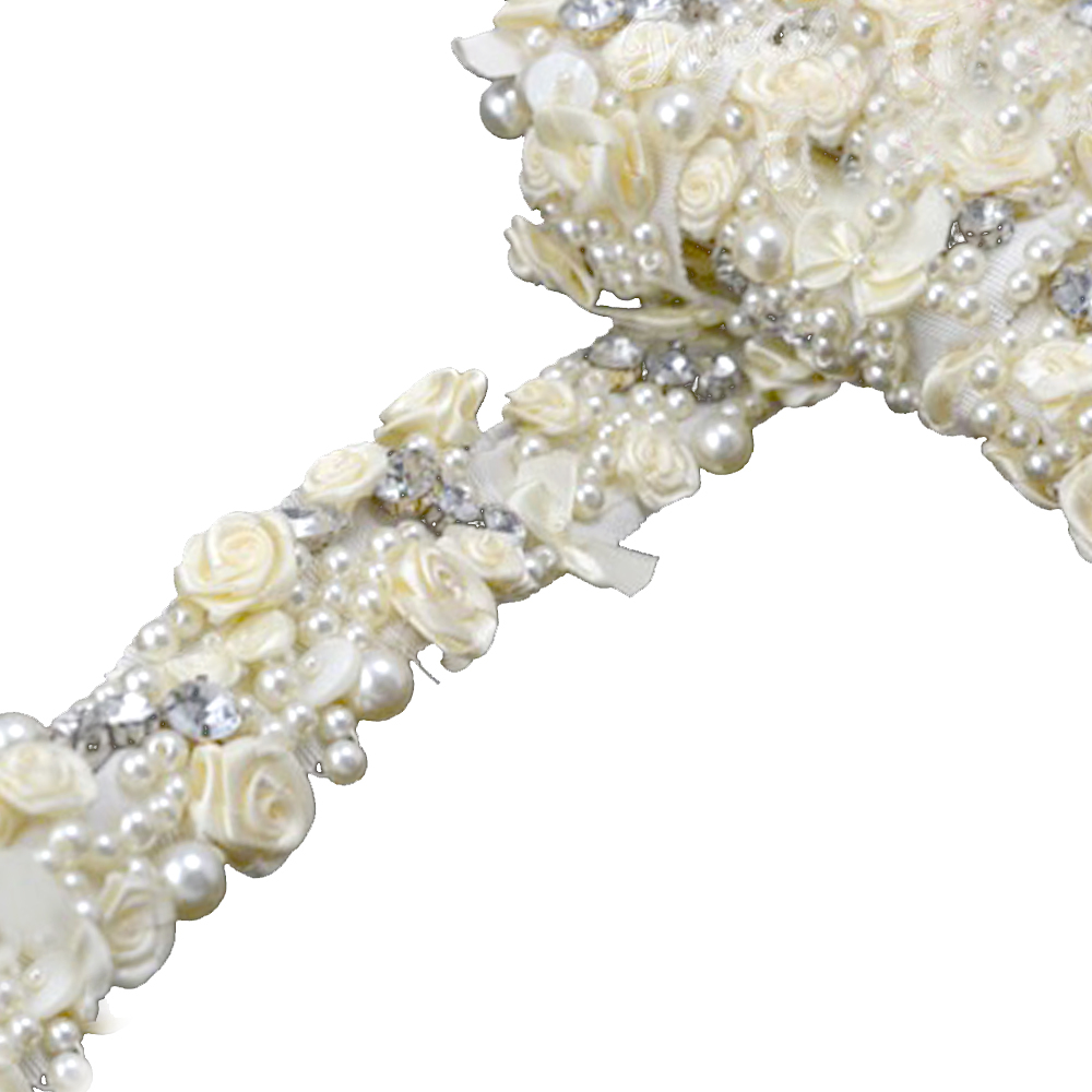 Galon fleur et cristal ecru Galon fleur et cristal ecru