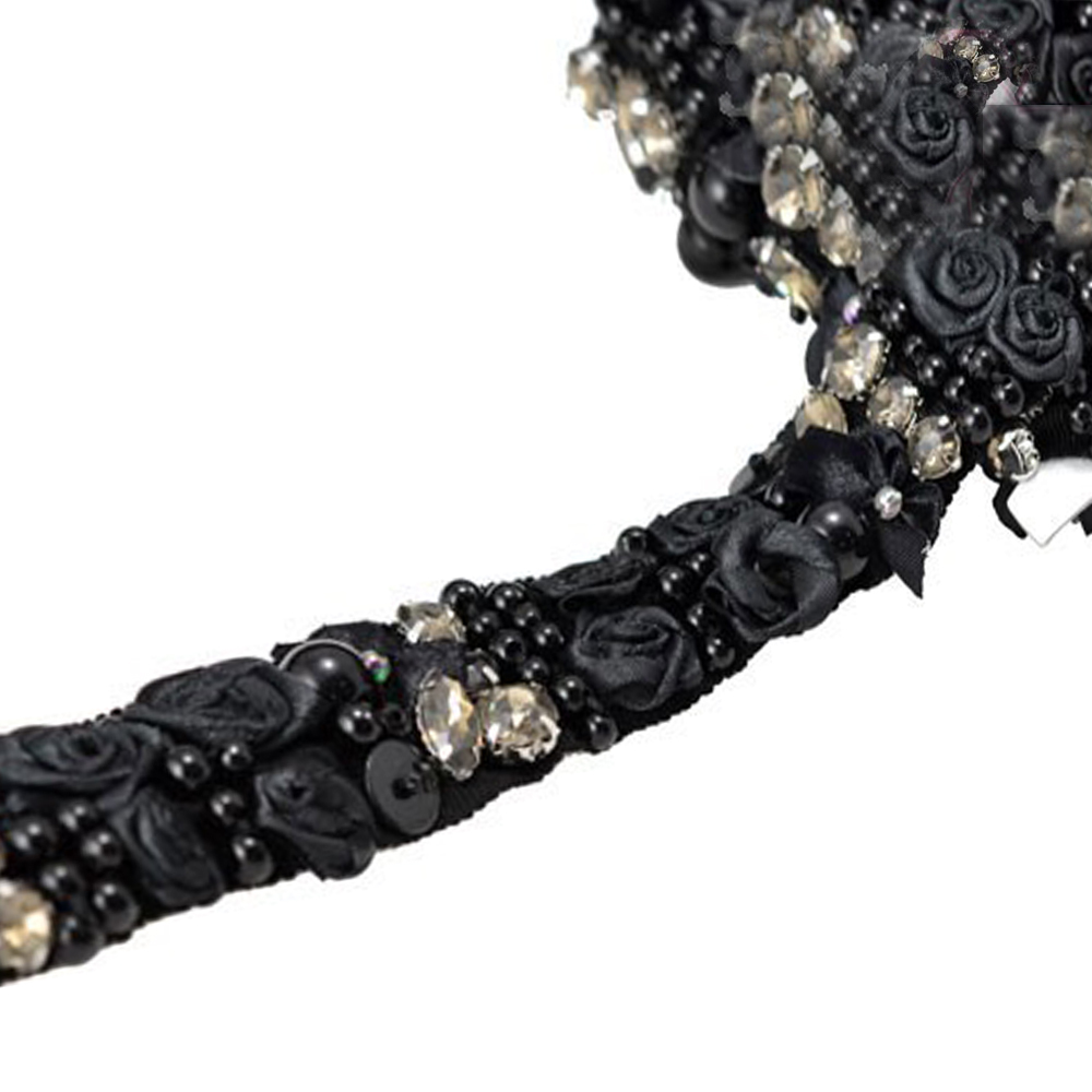 Galon fleur et cristal noir Galon fleur et cristal noir